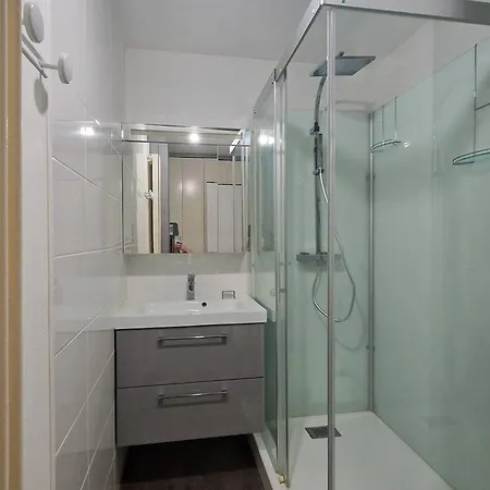 شقة Meuble Pour 3 Personnes A 50m De La Avec Terrasse - Fr-1-825-54 لا روشيل